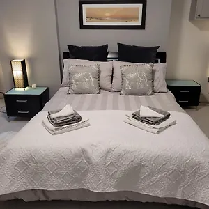 https://la-casa-bella.yorkshirehotels.net